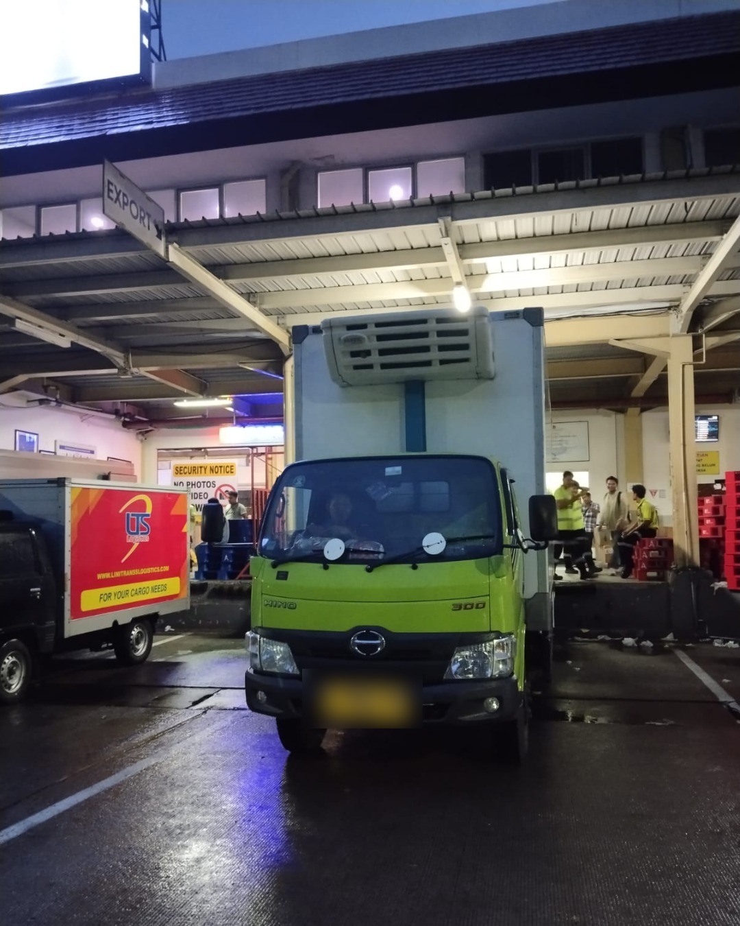 Premium service eksport fruit to airport - Photo 1